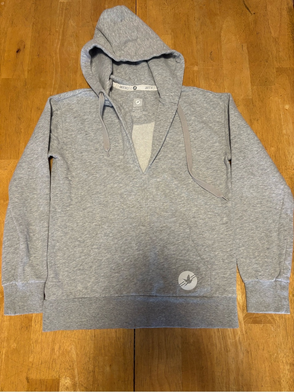 Aerie Fit Women’s Oversized Gray Fleece Pullover V-Neck Hooded Logo Small